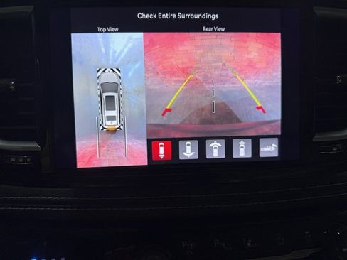 Used 2021 Chrysler Pacifica Limited w/ Premium & Safety Sphere Group image 9