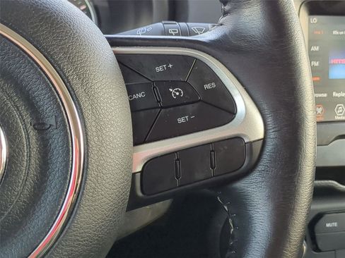 Used 2021 Jeep Renegade Latitude w/ Convenience Group image 18