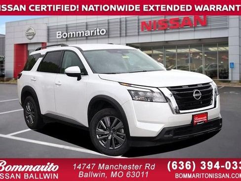 Certified 2025 Nissan Pathfinder SV FWD image 1