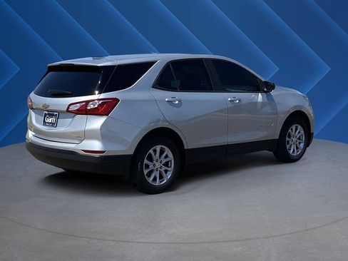 Used 2020 Chevrolet Equinox LS AWD/4WD image 3