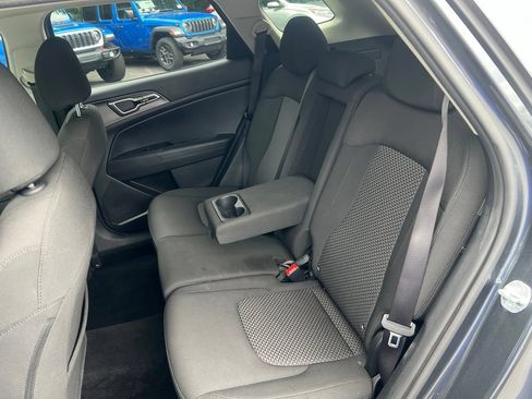 Used 2024 Kia Sportage LX AWD/4WD image 23