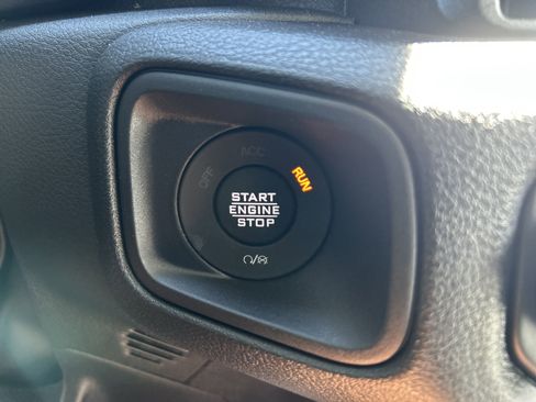 New 2025 Jeep Gladiator Sport image 47