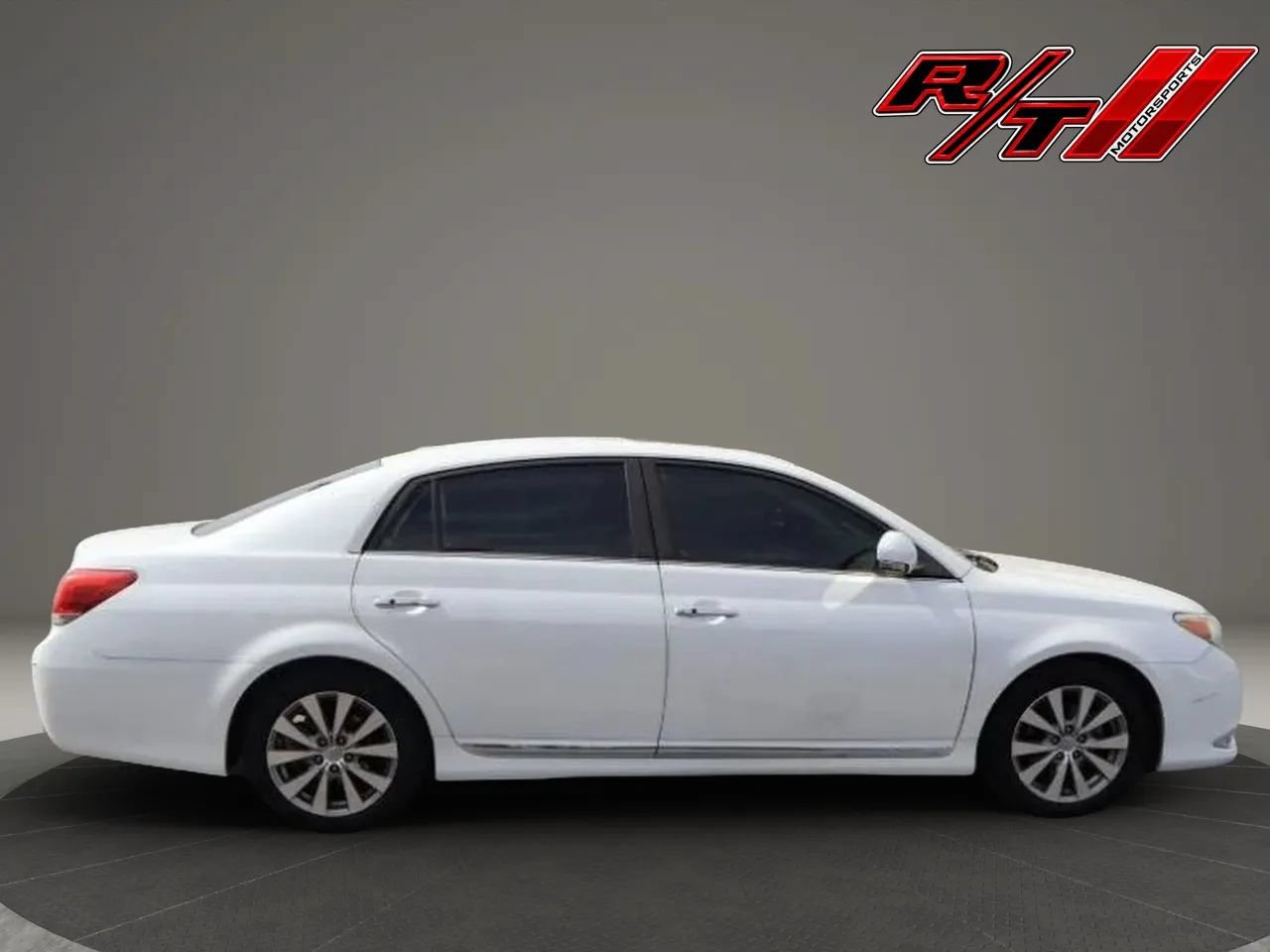 Used 2011 Toyota Avalon Limited FWD image 8