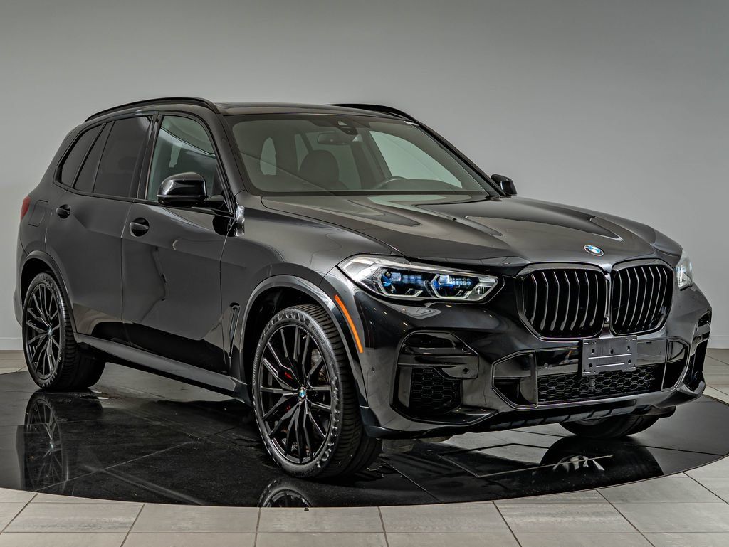 Used 2023 BMW X5 xDrive40i w/ Executive Package AWD/4WD image 3