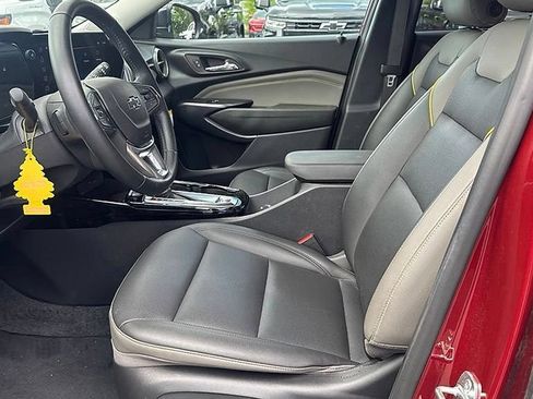 Used 2024 Chevrolet Trax ACTIV w/ Sunroof Package FWD image 13