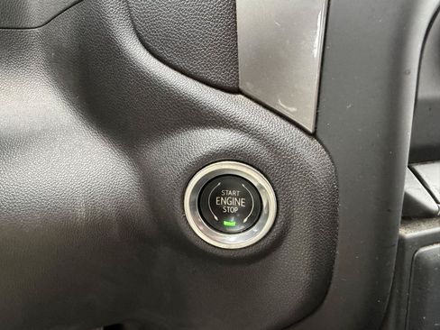 Used 2023 Chevrolet Silverado 1500 Custom AWD/4WD image 18