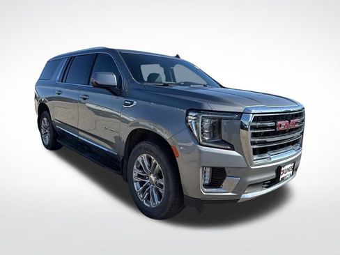 Used 2023 GMC Yukon XL SLT w/ SLT Premium Package AWD/4WD image 6