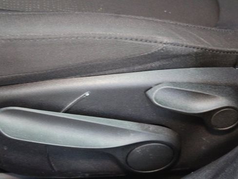 Used 2015 Chrysler 200 LX image 16