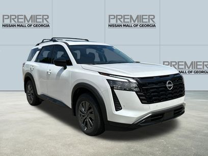 New 2026 Nissan Pathfinder SV w/ SV Premium Package