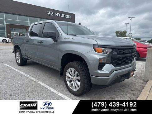Used 2023 Chevrolet Silverado 1500 Custom AWD/4WD image 1