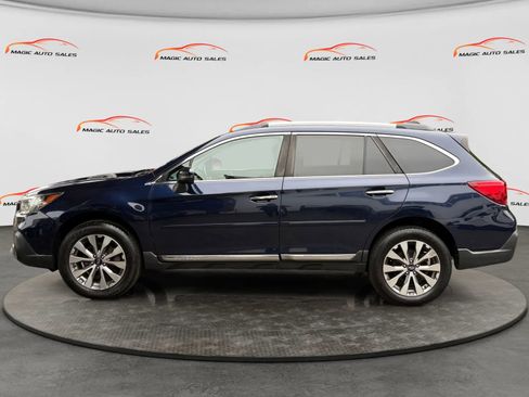 Used 2018 Subaru Outback 3.6R Touring AWD/4WD image 7