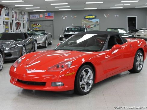 Used 2010 Chevrolet Corvette w/ Preferred Equipment Group image 2