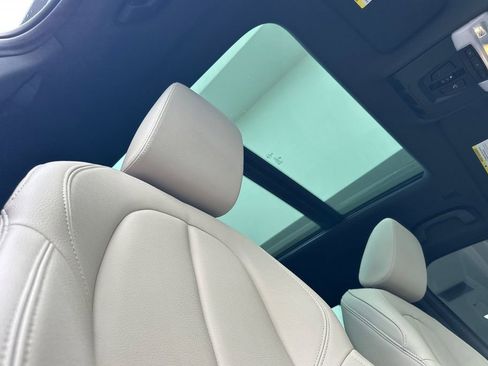 Used 2023 BMW X2 sDrive28i w/ Premium Package FWD image 18