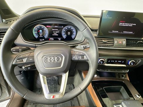 Used 2024 Audi Q5 e Premium Plus image 11