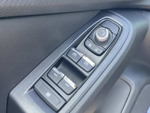 New 2025 Subaru Crosstrek 2.5i Limited w/ Crosstrek Mirror Package image 7