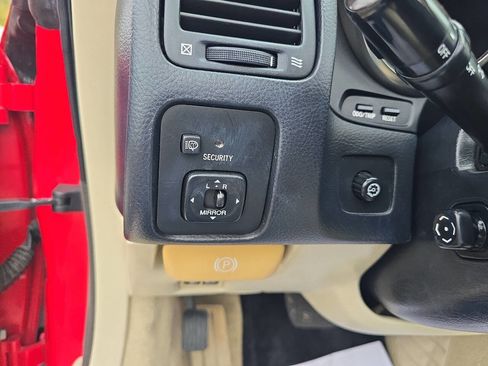 Used 2002 Lexus SC 430 Convertible image 40