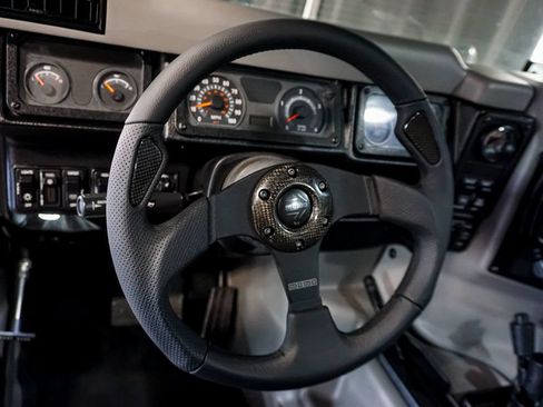 Used 2003 HUMMER H1 4-Door Wagon AWD/4WD image 50