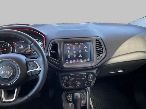 Used 2019 Jeep Compass Trailhawk w/ Leather Interior Group AWD/4WD image 7
