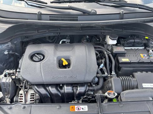 Used 2025 Kia Soul LX w/ LX Technology Package FWD image 27