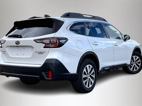 Used 2022 Subaru Outback Premium image 6