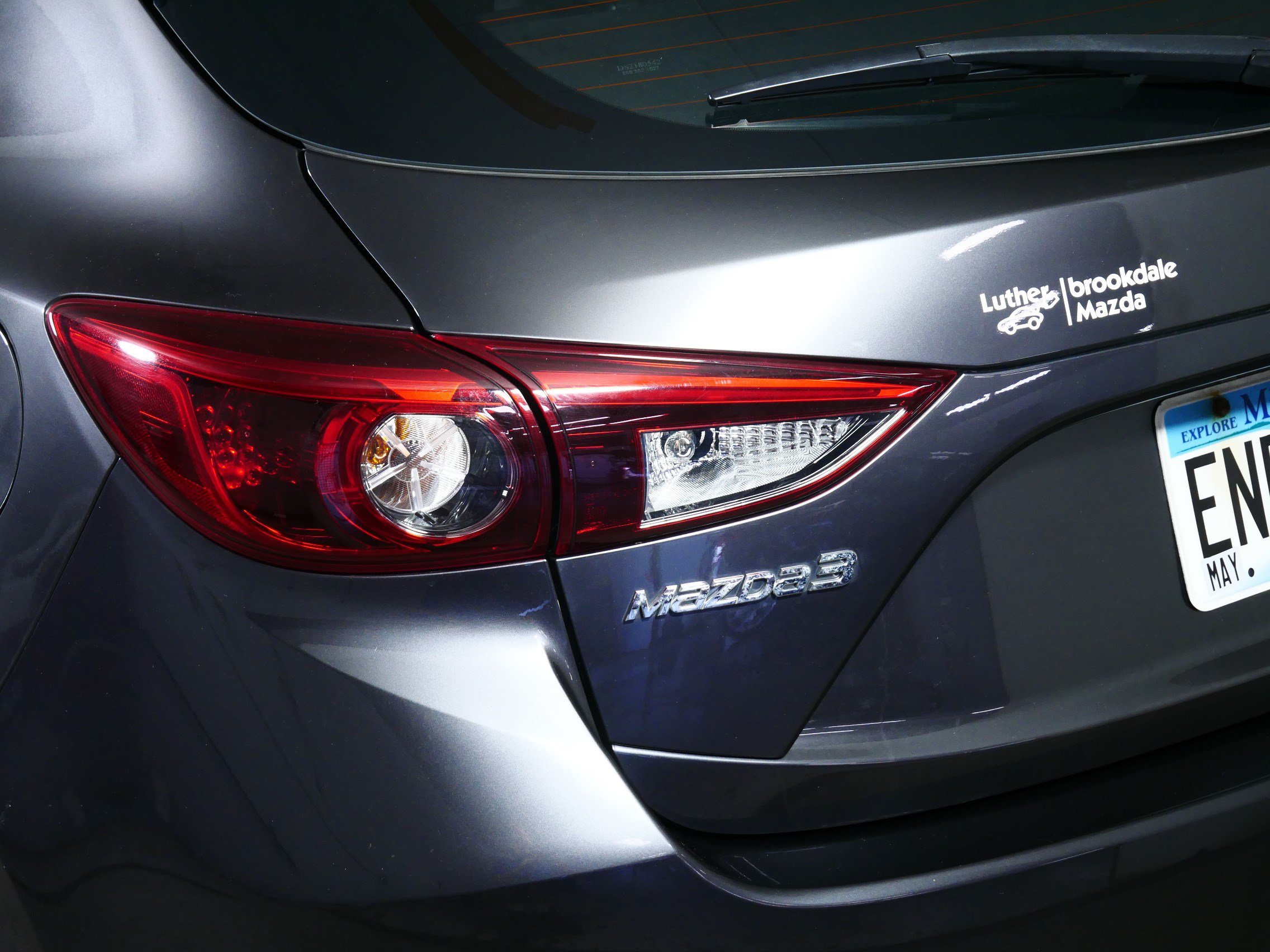 Used 2017 MAZDA MAZDA3 Grand Touring w/ Premium Equipment Package FWD image 17