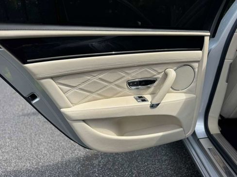 Used 2014 Bentley Flying Spur W12 image 35
