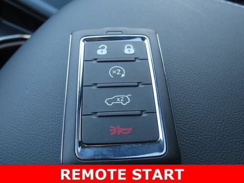 New 2026 Jeep Grand Cherokee L Limited w/ Luxury Tech Group II AWD/4WD image 40