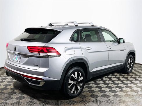 Used 2023 Volkswagen Atlas Cross Sport SE image 8