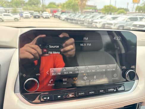 Used 2023 Nissan Rogue SL w/ SL Premium Package FWD image 12