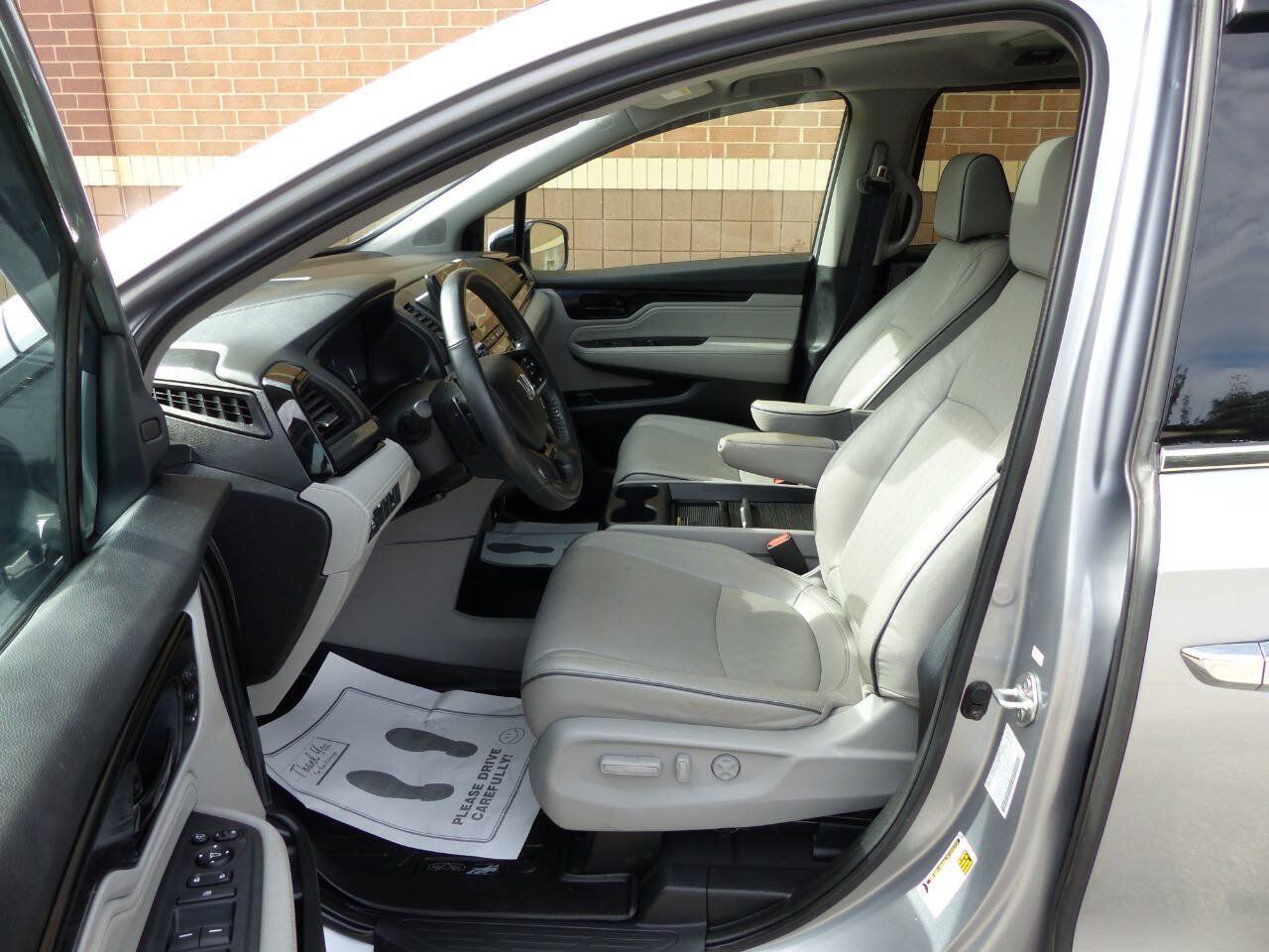 Used 2023 Honda Odyssey Elite image 23