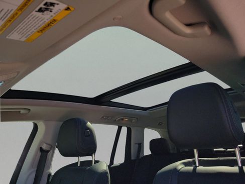 Certified 2026 Mercedes-Benz GLS 450 4MATIC image 36