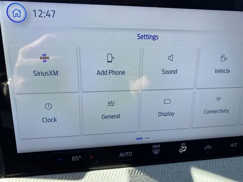 New 2025 Ford Maverick XLT w/ 4K Tow Package image 23