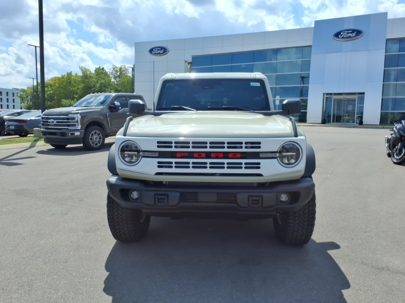 New 2026 Ford Bronco Heritage Edition AWD/4WD image 8