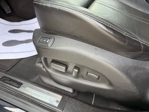 Used 2014 Cadillac SRX Performance w/ Driver Awareness Package image 16