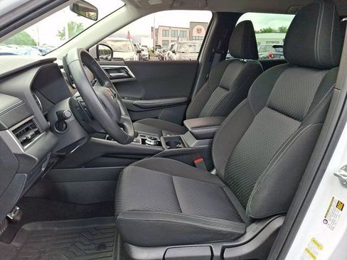 Used 2022 Mitsubishi Outlander ES FWD image 18