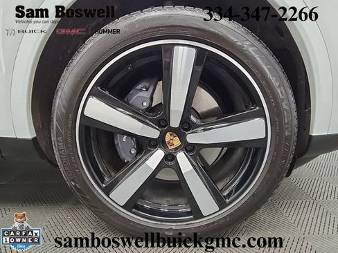 Used 2025 Porsche Cayenne Coupe image 48