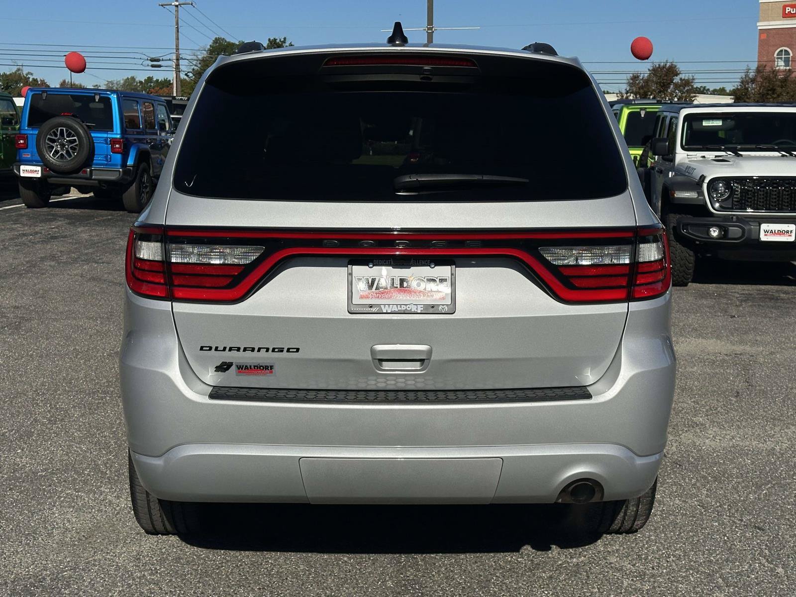 Used 2024 Dodge Durango SXT w/ SXT Blacktop Group AWD/4WD image 6