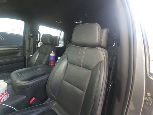 Used 2021 Chevrolet Tahoe RST w/ Luxury Package AWD/4WD image 10