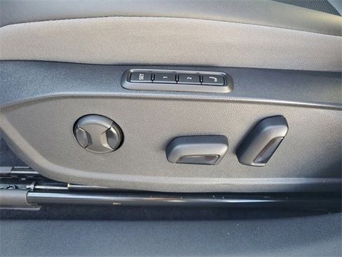 Certified 2023 Volkswagen ID.4 Pro S image 19