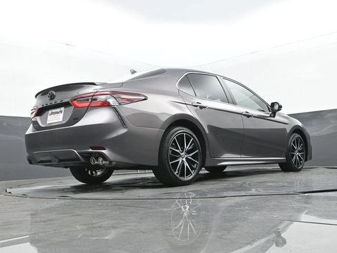 Used 2024 Toyota Camry SE w/ Convenience Package FWD image 27
