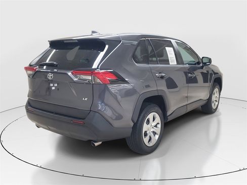 Used 2023 Toyota RAV4 LE image 7