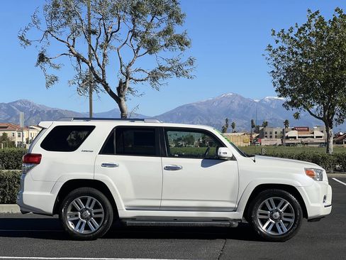 Used 2012 Toyota 4Runner Limited image 5