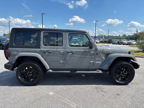 Used 2023 Jeep Wrangler Unlimited Sahara AWD/4WD image 21