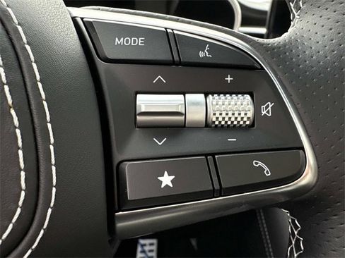 Used 2025 Genesis G70 3.3T Advanced w/ Sport Prestige Package image 15