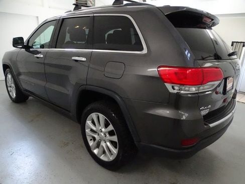 Used 2017 Jeep Grand Cherokee Limited AWD/4WD image 22