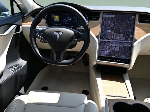 Used 2018 Tesla Model S 75D AWD/4WD image 10