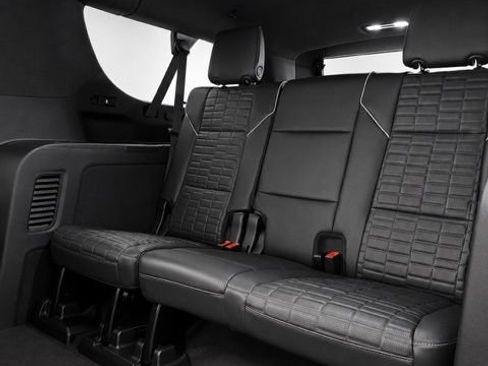 Used 2023 Cadillac Escalade ESV Sport Platinum w/ LPO, ONYX Package AWD/4WD image 28