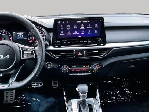 Used 2023 Kia Forte GT-Line w/ GT-Line Premium Package FWD image 7