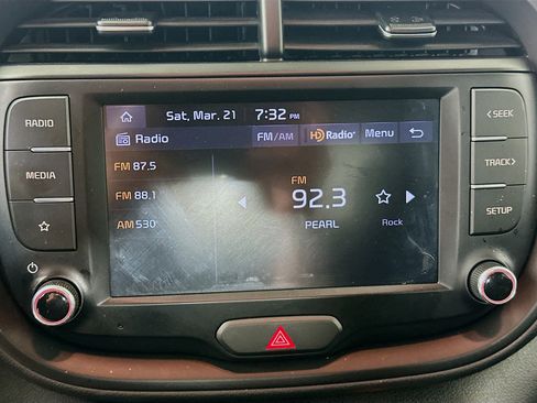 Used 2022 Kia Soul LX w/ Technology Package image 21