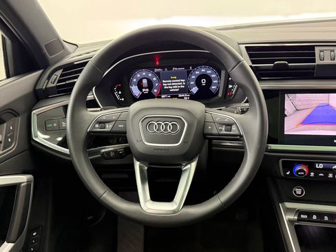 Certified 2025 Audi Q3 2.0T Premium w/ Convenience Package image 18
